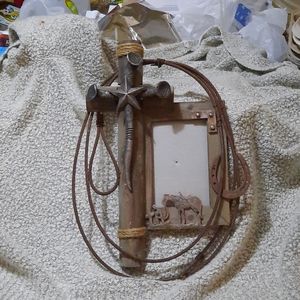 HANDMADE ROUSTIC DESIGN (WOOD AND METAL)for pictur